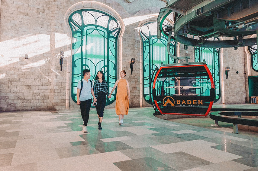 Một trong những góc check in tuyệt đẹp tại nhà ga Bà Đen